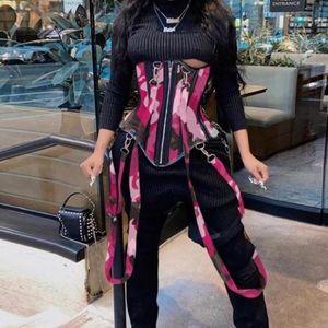 Zipper belted corset